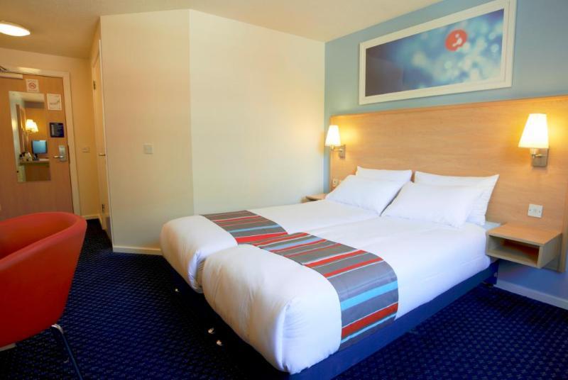 Travelodge Ръджли Екстериор снимка